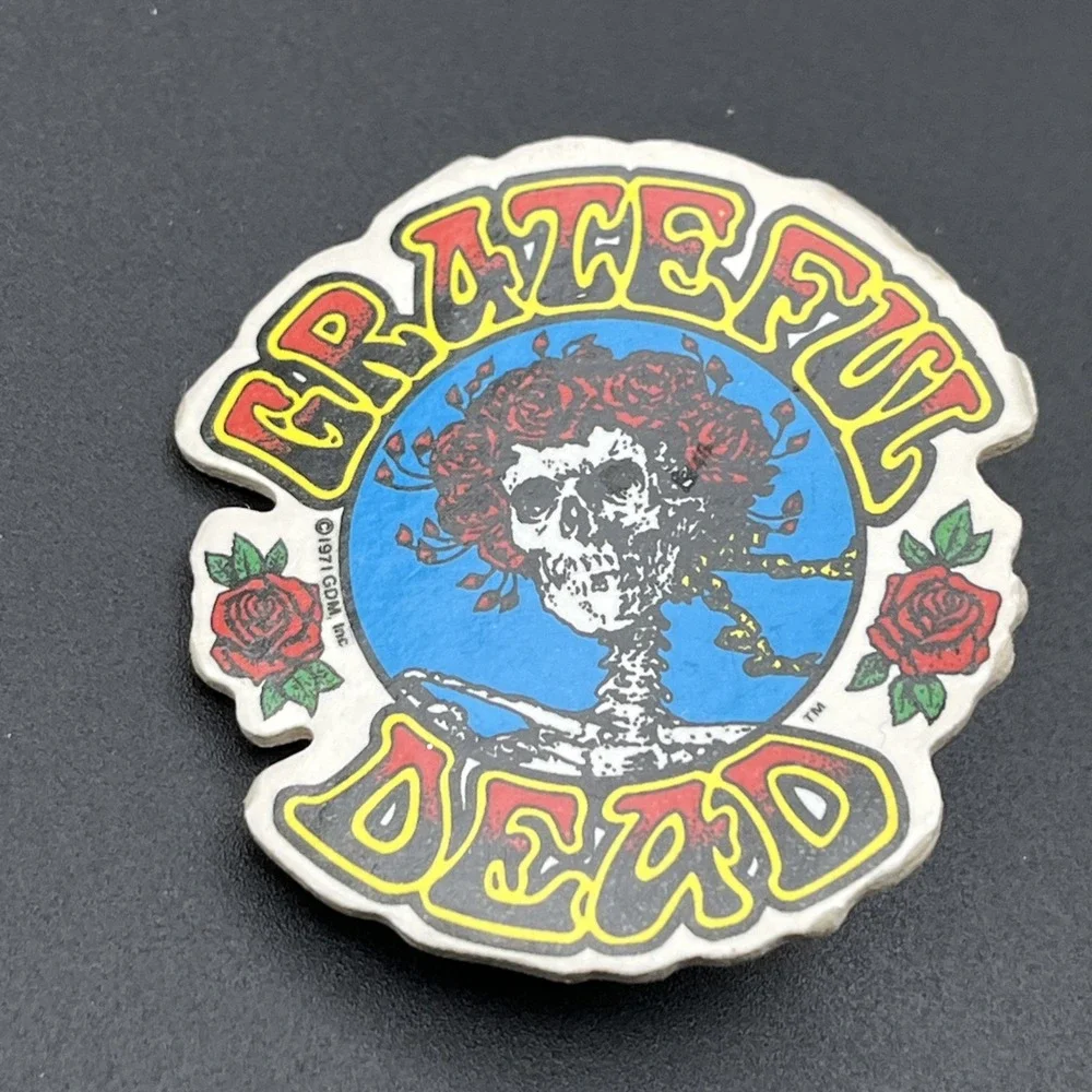 Vintage 1971 Grateful‎ Dead Bertha Logo Roses Cardboard Lapel Pin RARE